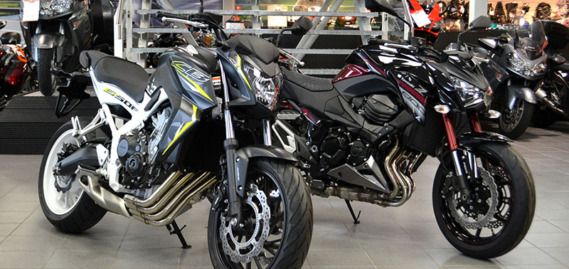 24 en 25 MEGA Motormarkt