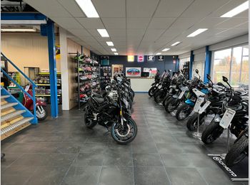 Thumbnail pandfoto showroom