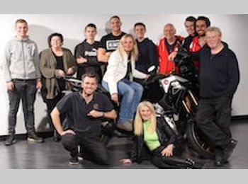 Thumbnail pandfoto employees
