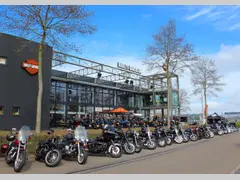 Pand van Motor Saloon