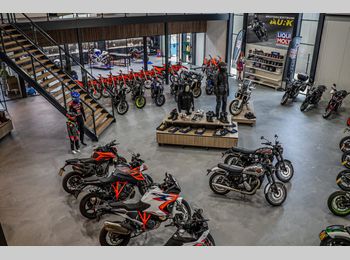 Thumbnail pandfoto showroom