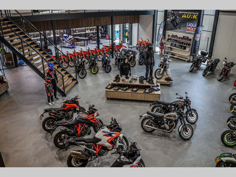 Foto van het pand van Motorcentrum Urk