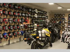 Pand van Falcon Motostore BV