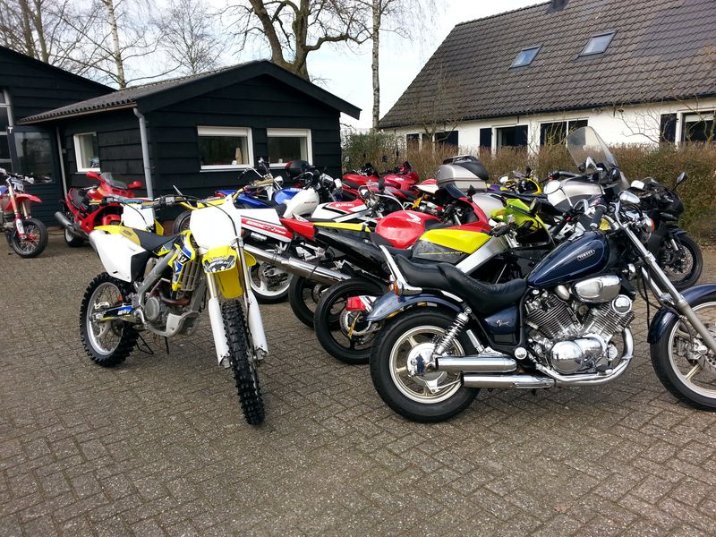 Foto van het pand van Roelofs Motoren
