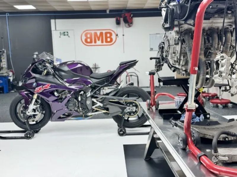 Foto van het pand van BMB Motoren BV