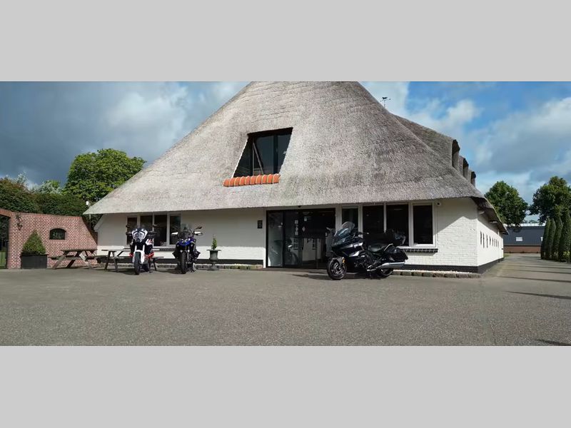 Foto van het pand van Bike & Ride