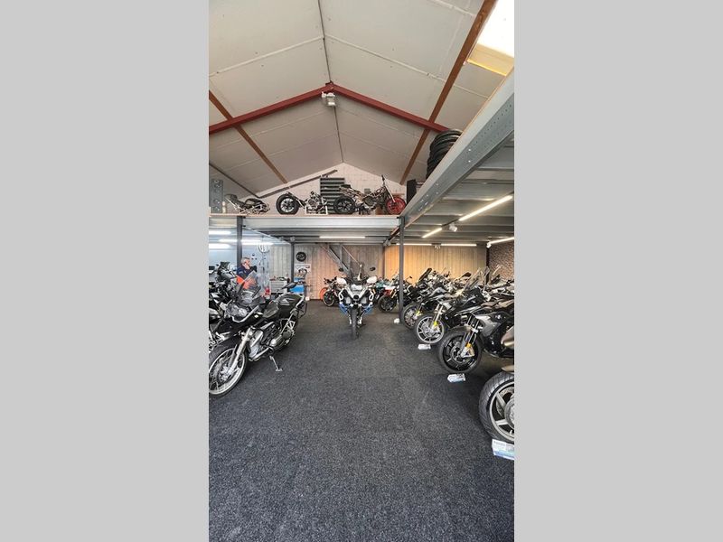 Foto van het pand van Jan Hofland Motors