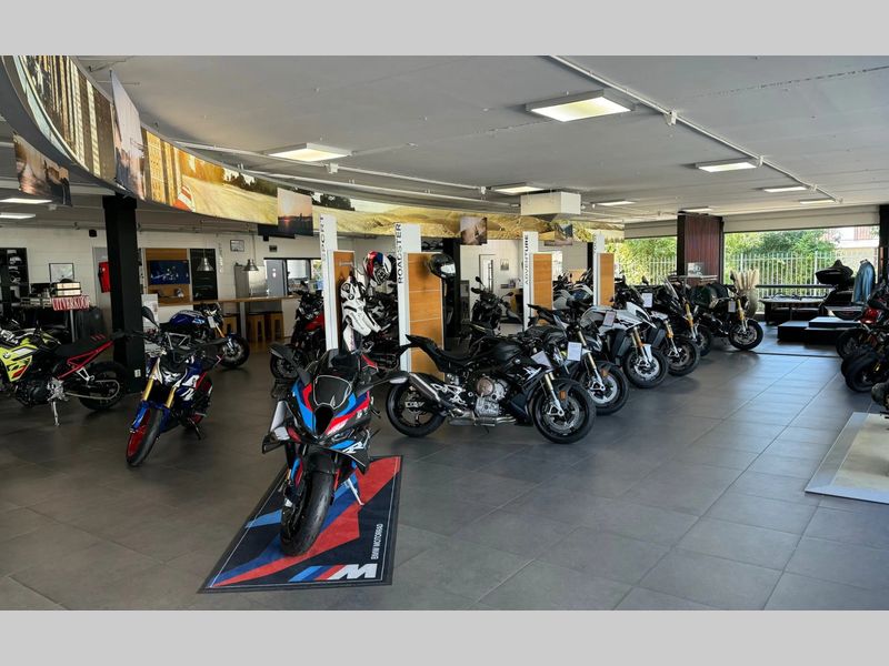 Foto van het pand van Dusseldorp Motorrad Barendrecht