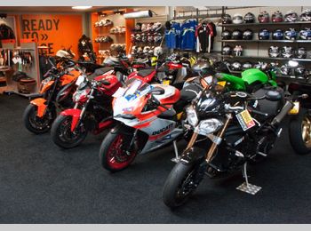 Thumbnail pandfoto showroom