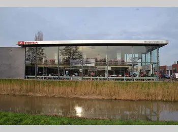 Thumbnail pandfoto shopfront