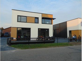 Thumbnail pandfoto shopfront