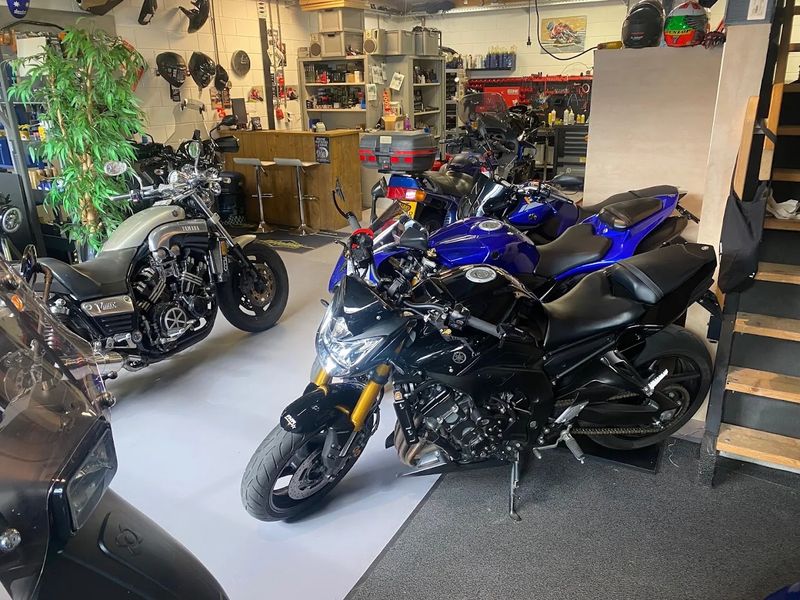 Foto van het pand van FH Motoren