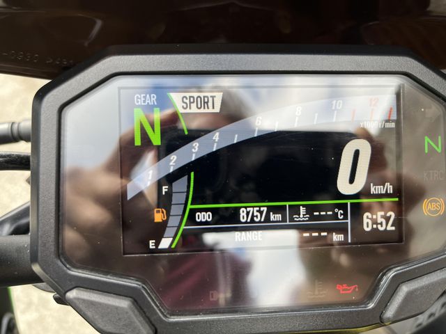 kawasaki - z900