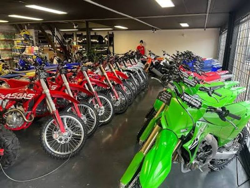 Foto van het pand van Robbe Motoren