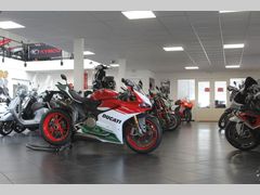 Pand van Cama Motoren