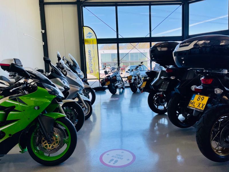 Foto van het pand van Linders Motoren BV