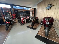 MV Agusta Turismo Veloce 800 RC SCS Limited 2025 nieuw – foto 3 van 17