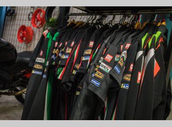 Thumbnail pandfoto clothes_shop