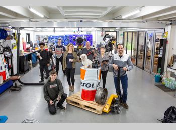 Thumbnail pandfoto employees