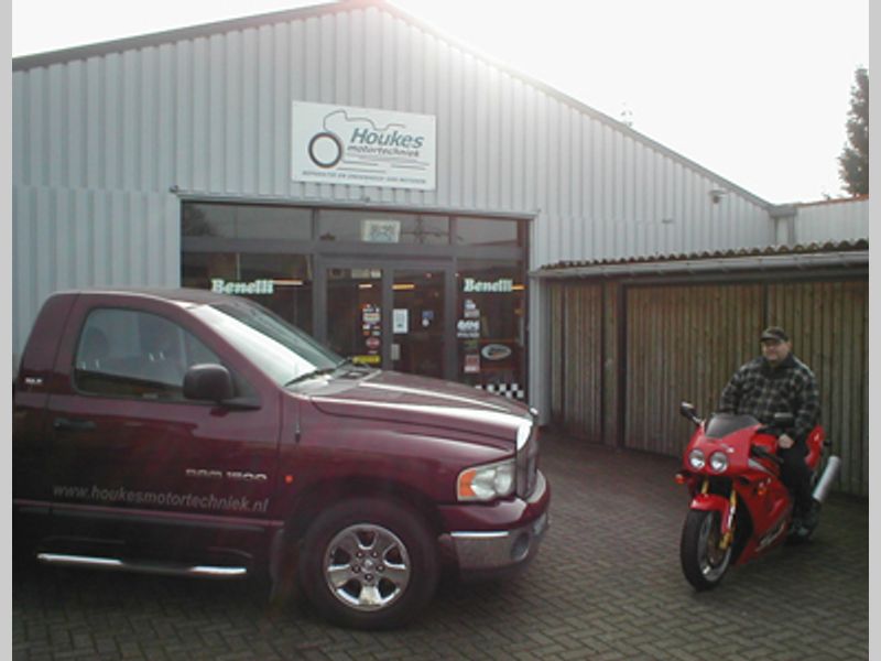 Foto van het pand van Houkes Motortechniek