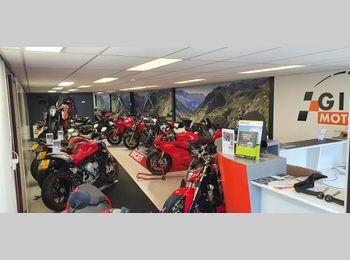 Thumbnail pandfoto showroom