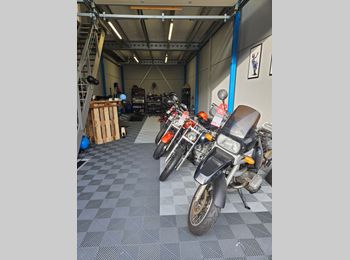 Thumbnail pandfoto showroom