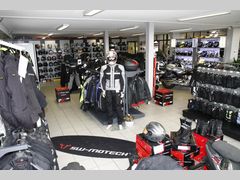 Pand van Van Sleeuwen Motoren