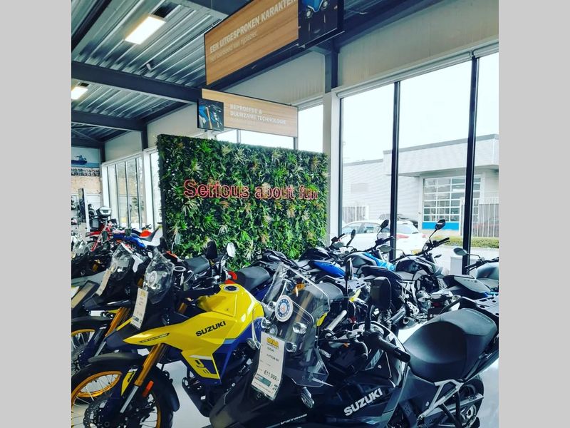 Foto van het pand van Ovaa Motors
