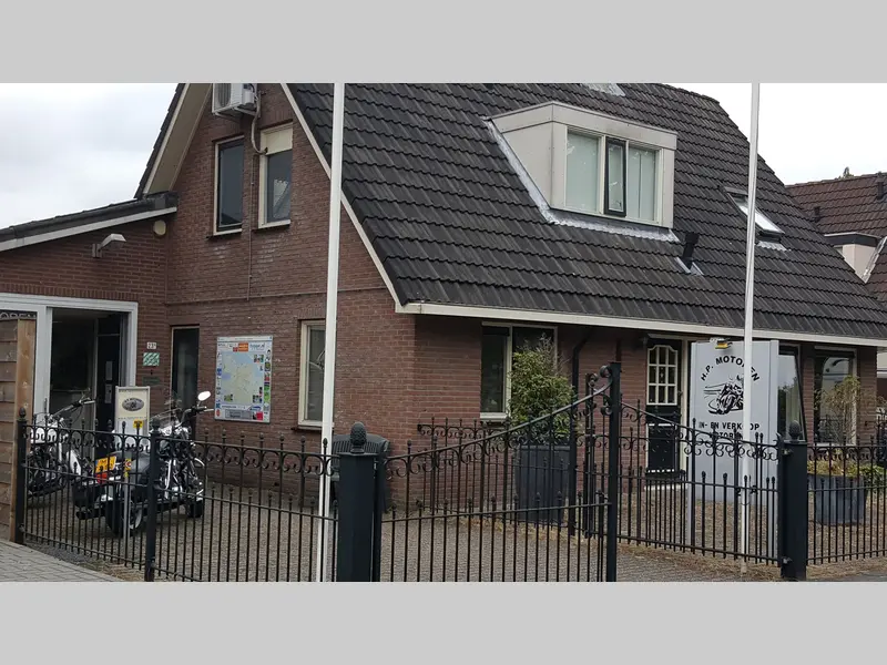 Foto van het pand van HP Motoren