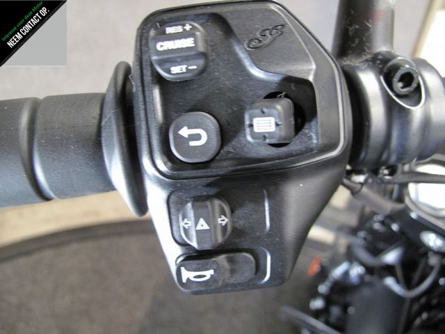 indian - scout-bobber-limited-tech