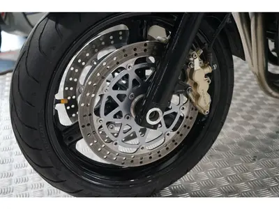 SUZUKI GSX 1400 – foto 4