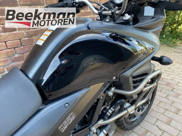 suzuki - v-strom-650-a-black-rhino