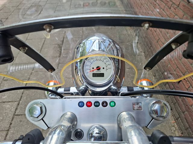 honda - vt-1100-c3-shadow