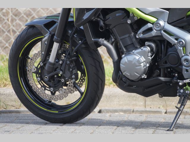 kawasaki - z900
