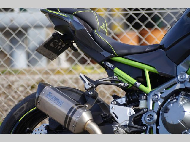 kawasaki - z900