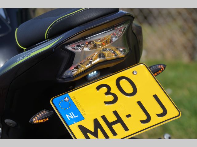 kawasaki - z900