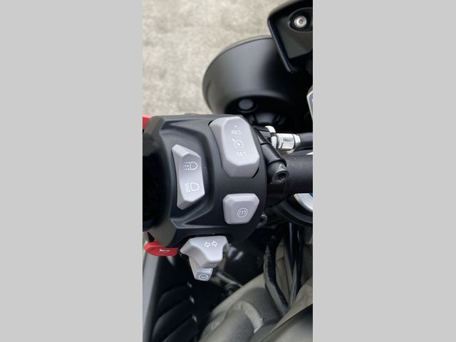 triumph - speed-triple-rs
