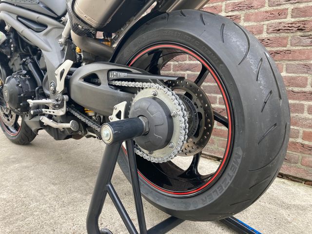triumph - speed-triple-rs