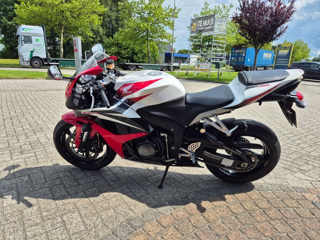 honda - cbr-600-rr