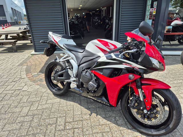 honda - cbr-600-rr