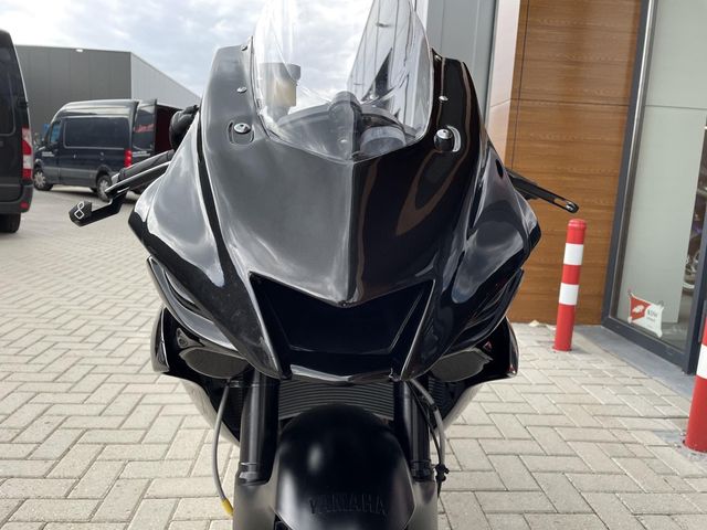 yamaha - yzf-r6-race