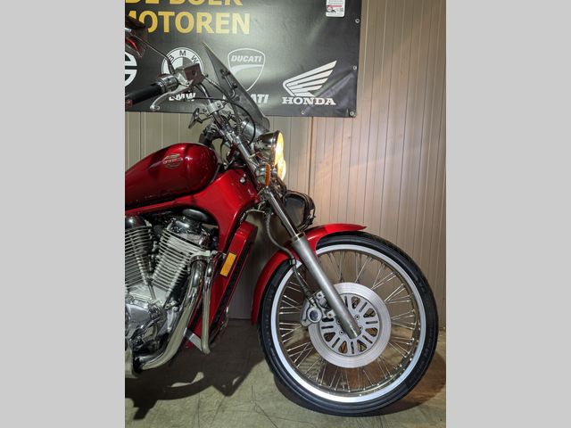 suzuki - vs-800-intruder