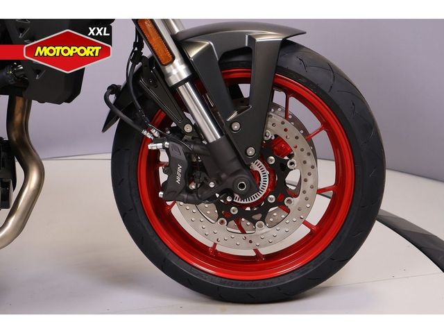 suzuki - gsx-8s
