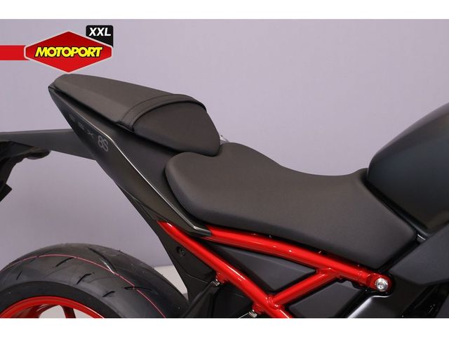 suzuki - gsx-8s