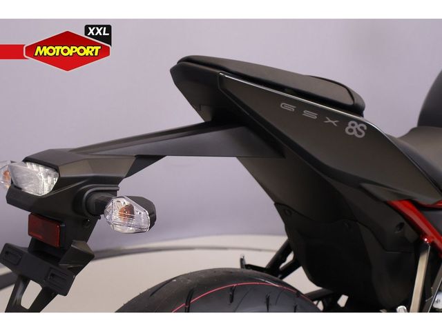 suzuki - gsx-8s