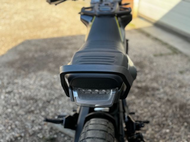 husqvarna - svartpilen-401