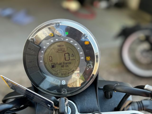 husqvarna - svartpilen-401