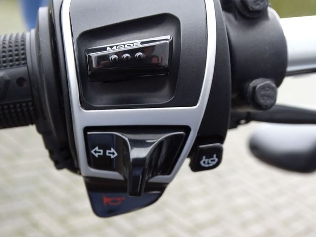 moto-guzzi - v-9-roamer