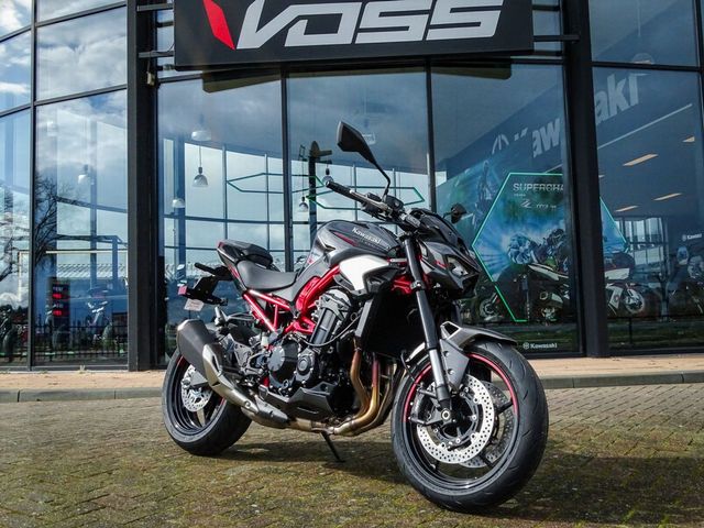 kawasaki - z900