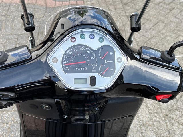 vespa - gts-super-300